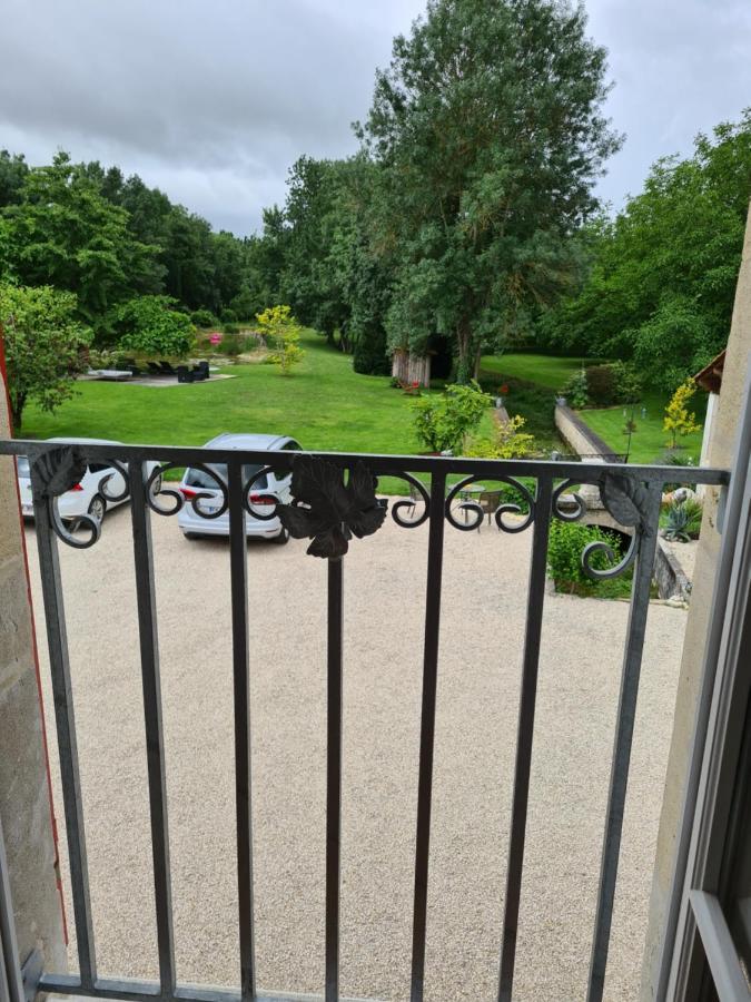 Le P'Tit Nid De Gabriel Bed & Breakfast Les Touches-de-Périgny Dış mekan fotoğraf