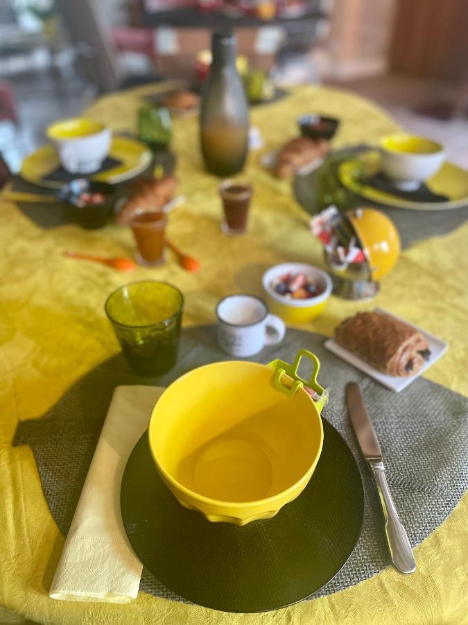 Le P'Tit Nid De Gabriel Bed & Breakfast Les Touches-de-Périgny Dış mekan fotoğraf
