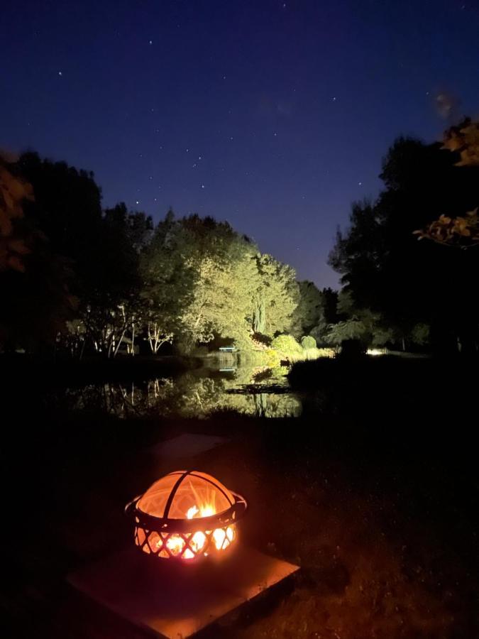 Le P'Tit Nid De Gabriel Bed & Breakfast Les Touches-de-Périgny Dış mekan fotoğraf