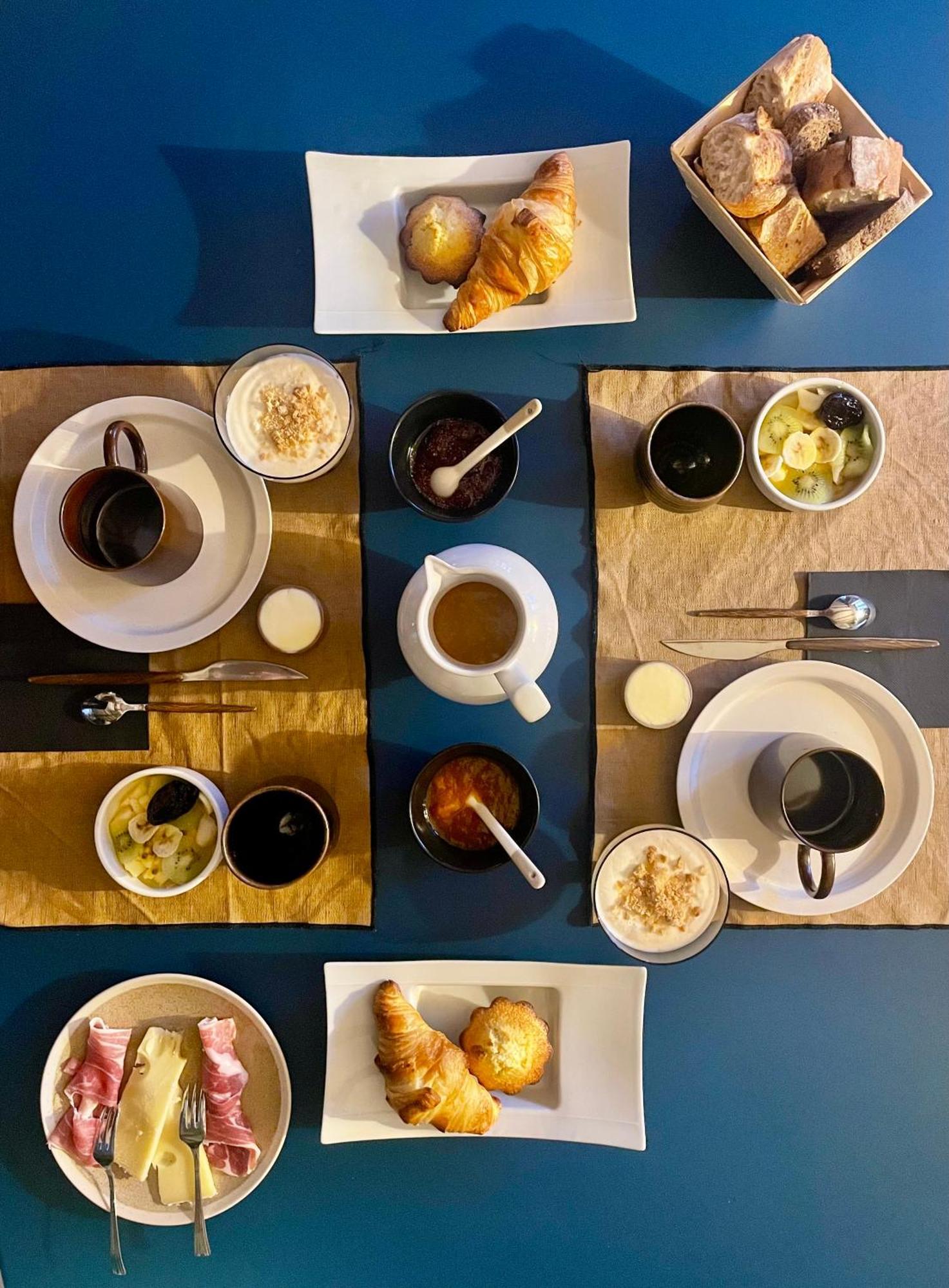 Le P'Tit Nid De Gabriel Bed & Breakfast Les Touches-de-Périgny Dış mekan fotoğraf