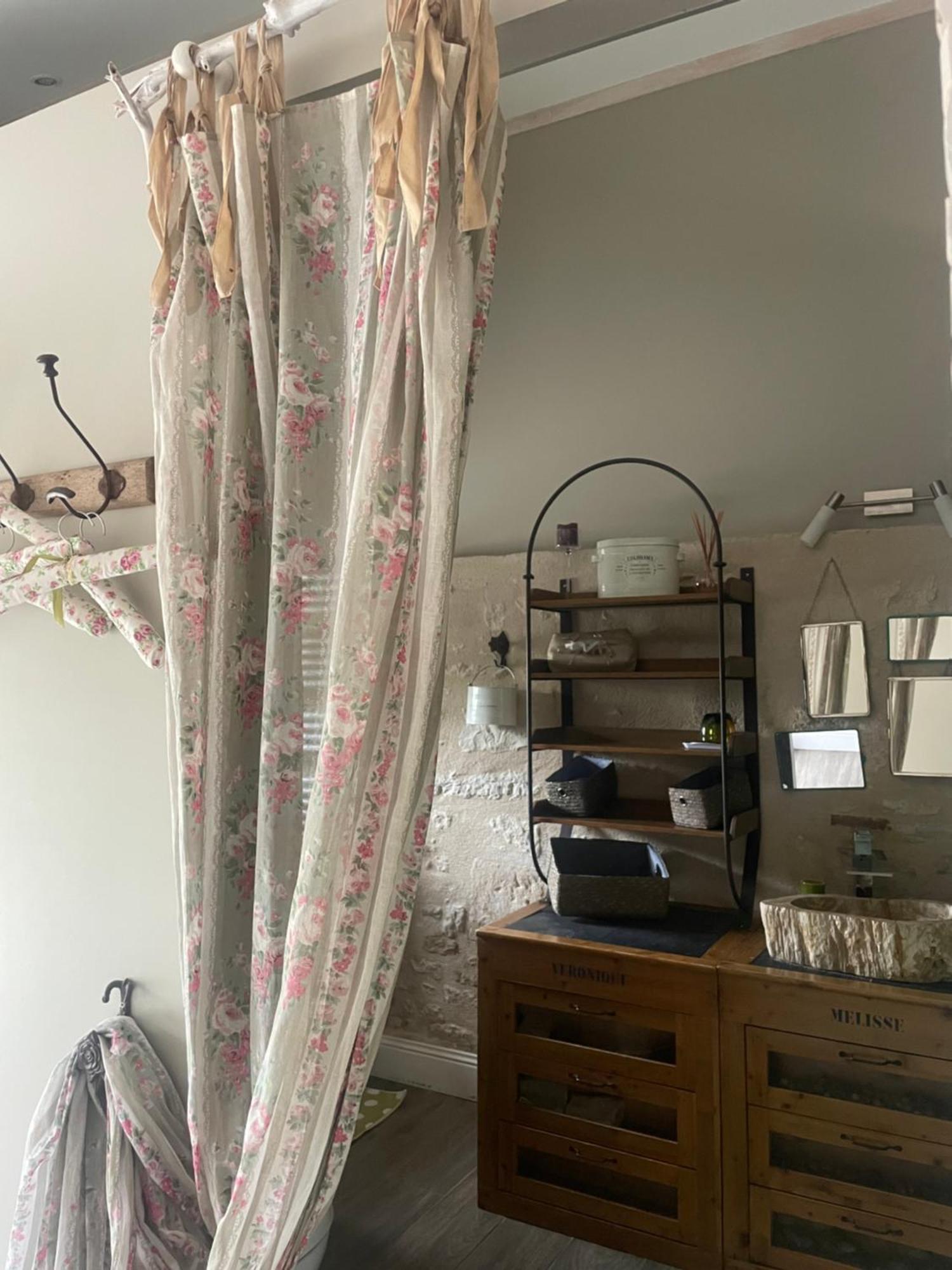Le P'Tit Nid De Gabriel Bed & Breakfast Les Touches-de-Périgny Dış mekan fotoğraf