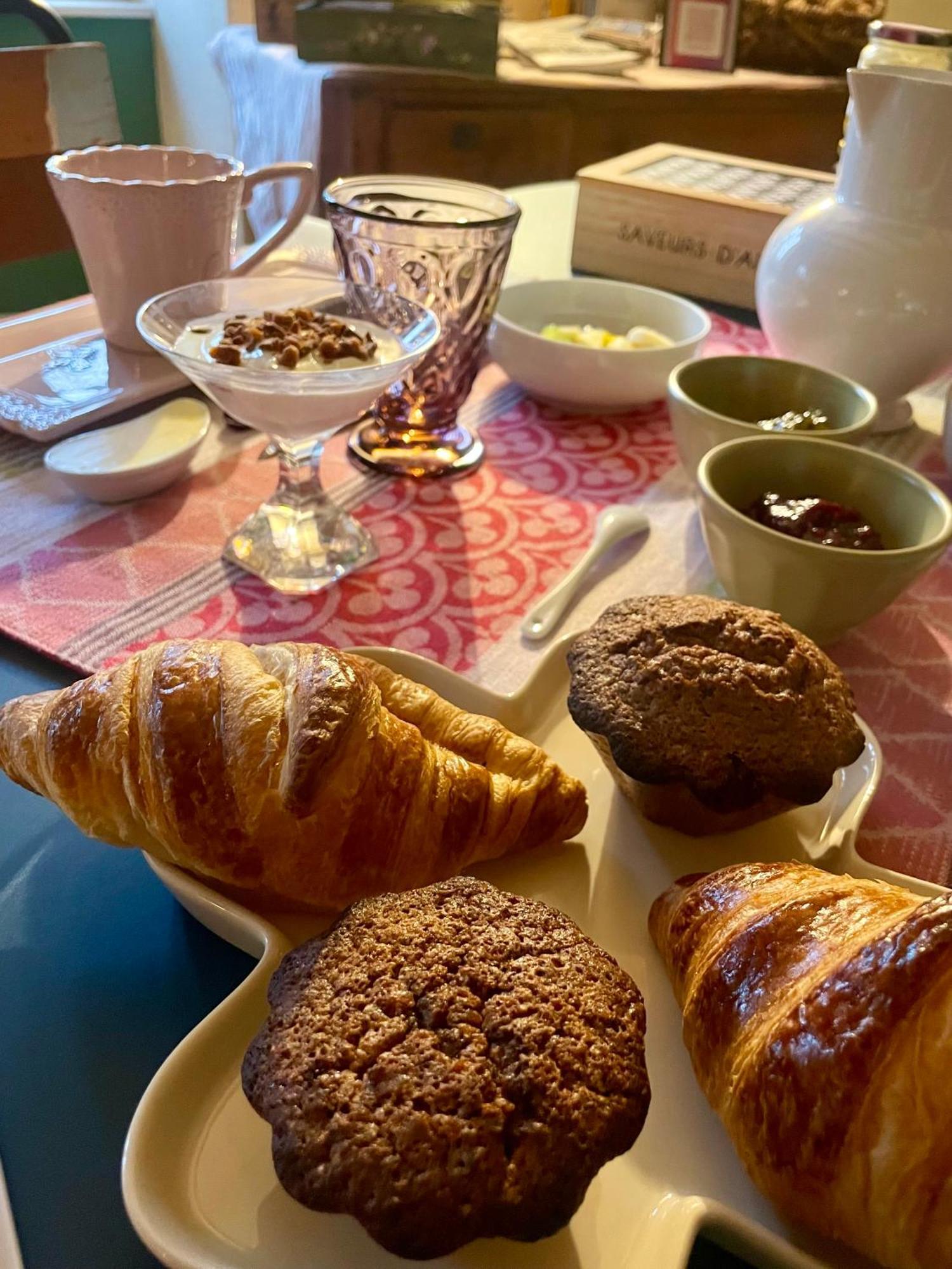 Le P'Tit Nid De Gabriel Bed & Breakfast Les Touches-de-Périgny Dış mekan fotoğraf