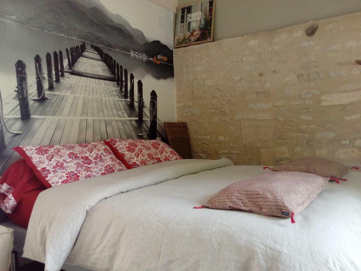 Le P'Tit Nid De Gabriel Bed & Breakfast Les Touches-de-Périgny Dış mekan fotoğraf